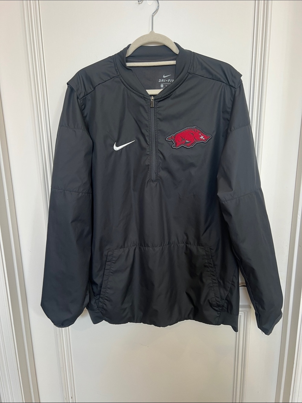 EUC Nike 3/4 Zip Pullover Arkansas Razorbacks windbreaker. Size Medium
